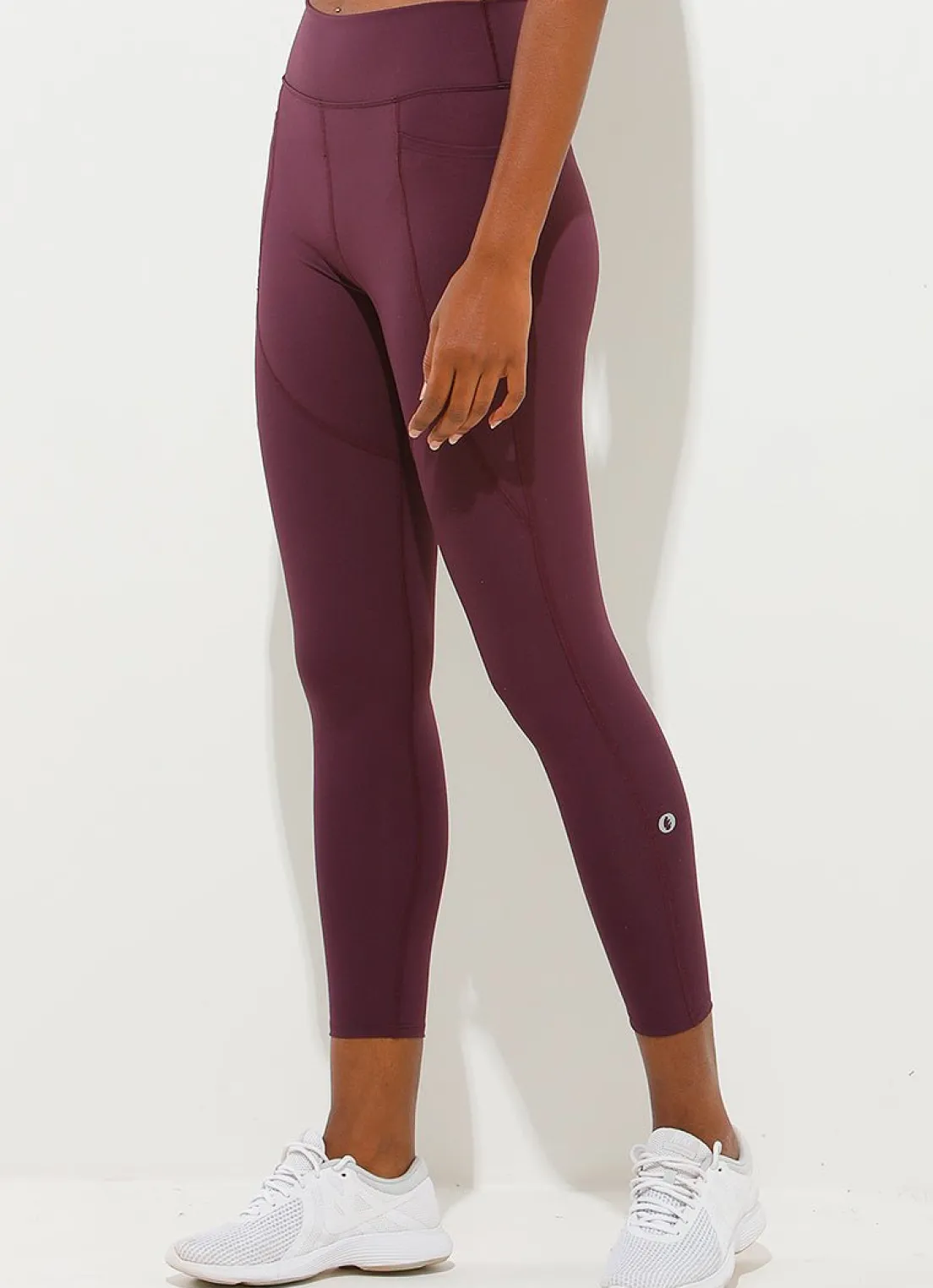 Dona Jo leggings & capris>Adapt Leggings Cabernet