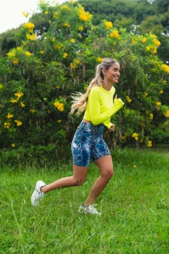 Dona Jo shorts><noscript><img width=