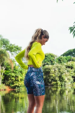 Dona Jo shorts><noscript><img width=