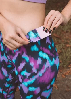 Dona Jo leggings & capris><noscript><img width=