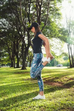 Dona Jo leggings & capris><noscript><img width=