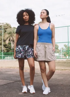 Dona Jo shorts><noscript><img width=