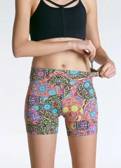 Dona Jo shorts><noscript><img width=