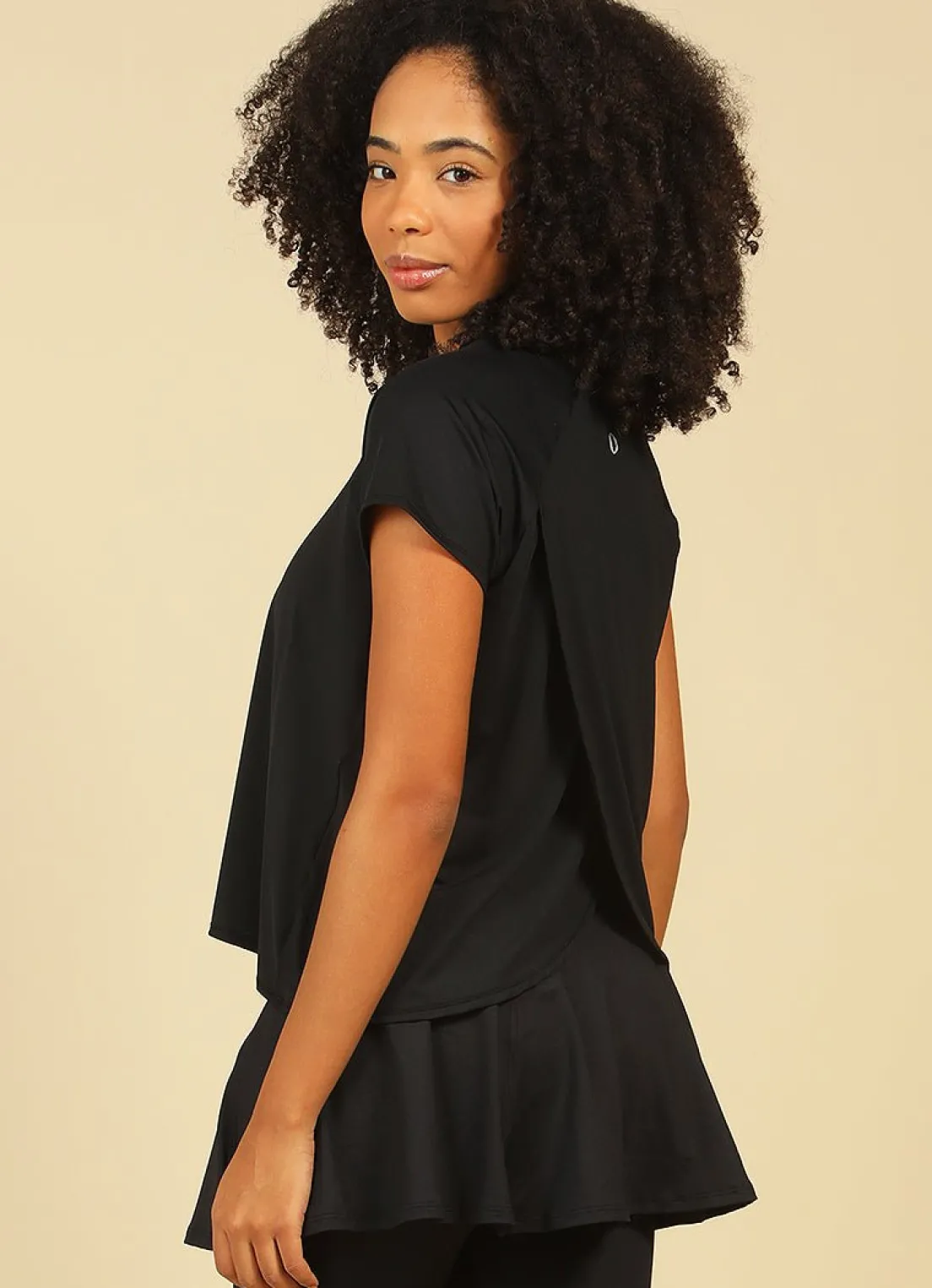 Dona Jo short sleeve shirts>Move T UPF 50+ Black