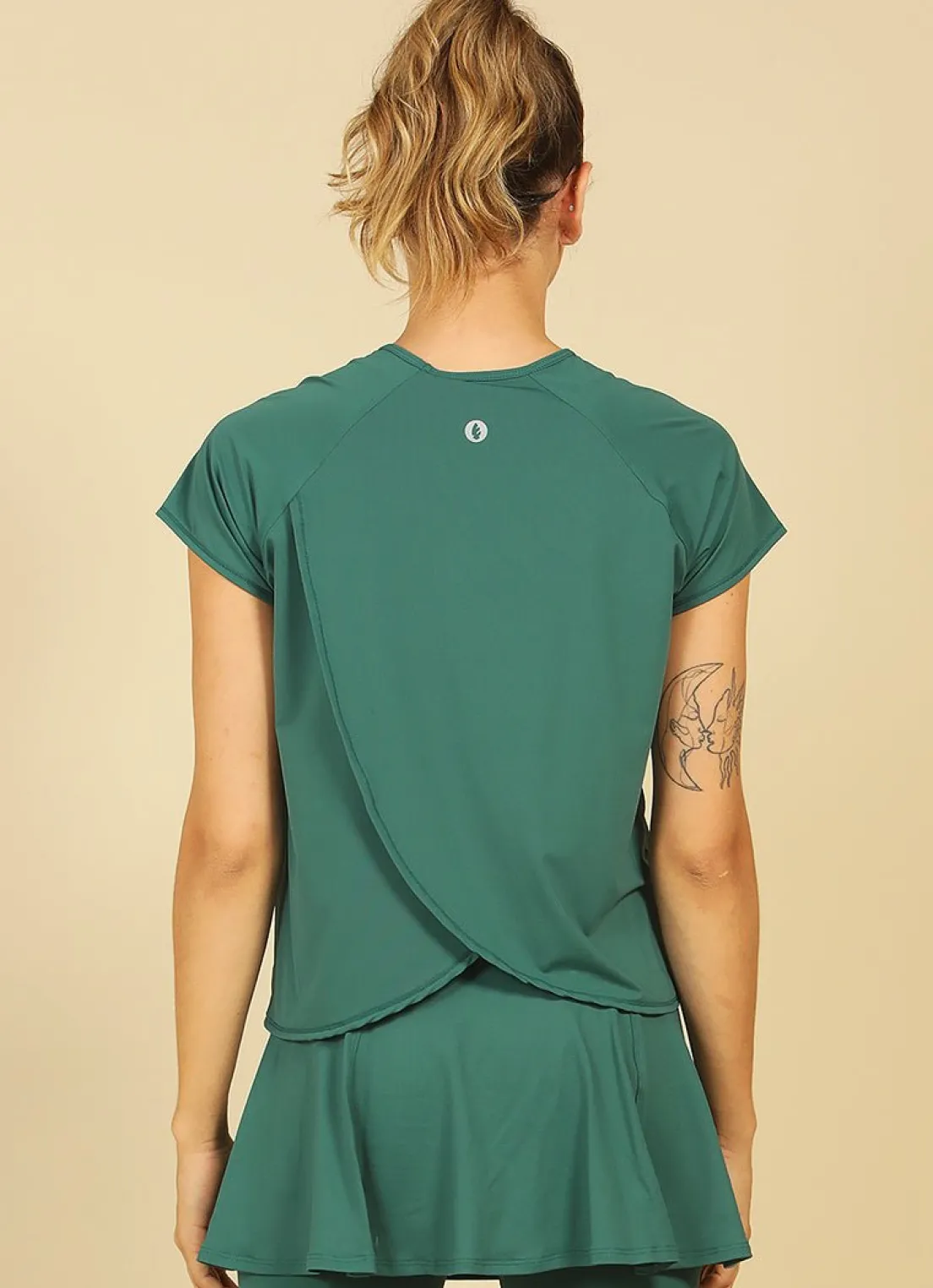 Dona Jo short sleeve shirts>Move T UPF 50+ Verde Real