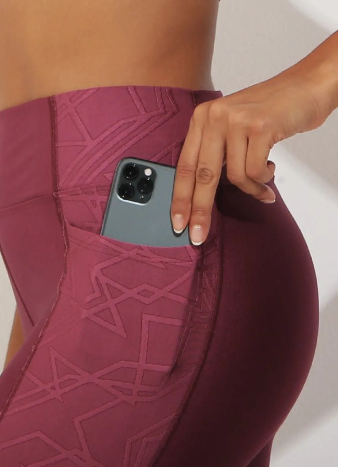 Dona Jo leggings & capris>Power Legging Geo Viena